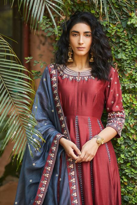 Matsya Maroon Chanderi Silk Embroidered Anarkali Set Online at Aza Fashions Matsya_Maroon Chanderi Silk Embroidered Anarkali Set _Online_at_Aza_Fashions