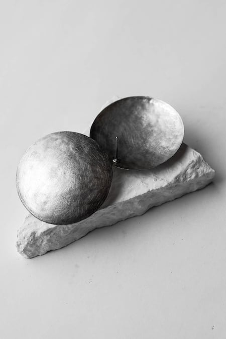 DE'Anma Silver Plated Circular Studs 