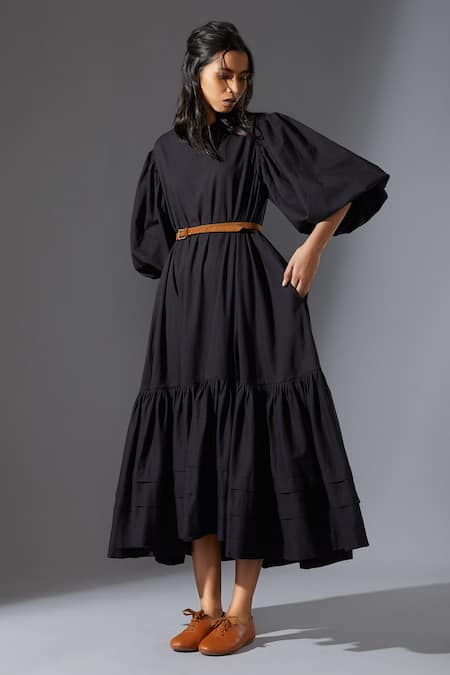 Buy_MATI_Black Cotton Slub Handwoven Kaavya Aakaar Trapeze Dress_Online_at_Aza_Fashions