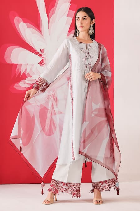 Mehak Talreja Couturre Chanderi Embroidered Kurta Set 