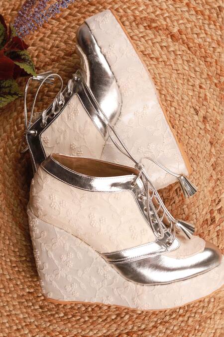 Buy_Tiesta_White Lucknowi Embroidered Sneaker Wedges _Online_at_Aza_Fashions