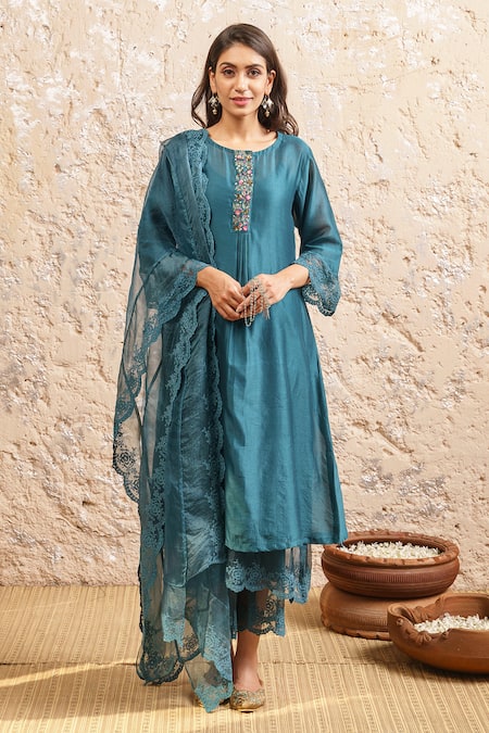NAAZ BY NOOR Embroidered Silk Chanderi Kurta Set 