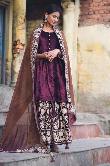 Shop_Heena Kochhar_Maroon Velvet Embroidered Kurta Set_at_Aza_Fashions