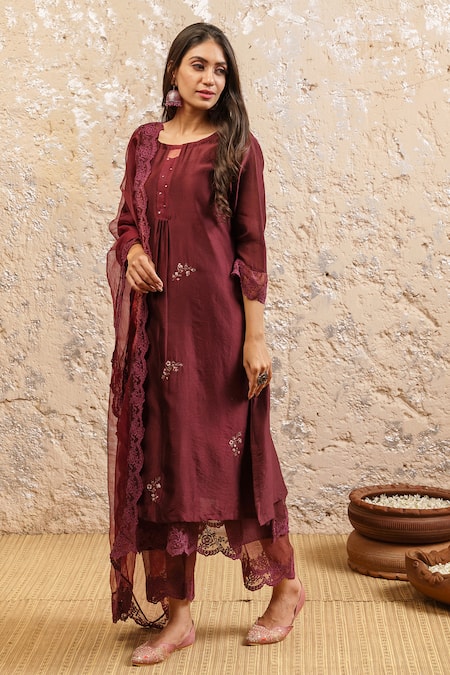 Naaz By Noor Maroon Cotton, Organza, Silk Chanderi Embroidered Kurta Set Online at Aza Fashions Naaz By Noor_Maroon Cotton, Organza, Silk Chanderi Embroidered Kurta Set _Online_at_Aza_Fashions
