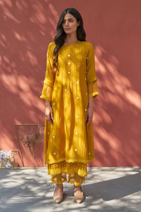 NAAZ BY NOOR Yellow Cotton Round Embroidered Kurta And Pant Set