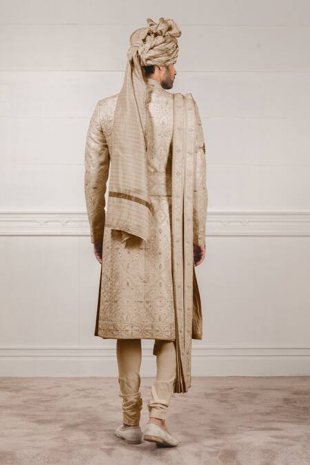 Shop Tarun Tahiliani White Raw , Jacquard, Cotton And Embroidered Sherwani & Kurta Set at Aza Fashions Shop_Tarun Tahiliani_White Raw , Jacquard, Cotton And Embroidered Sherwani & Kurta Set_at_Aza_Fashions