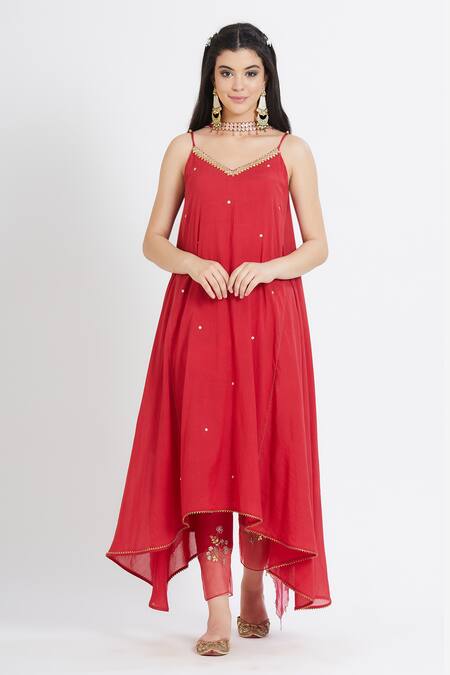 Mandira Wirk - Indian_Red Cotton Silk V Neck Asymmetric Kurta Set _Online_at_Aza_Fashions