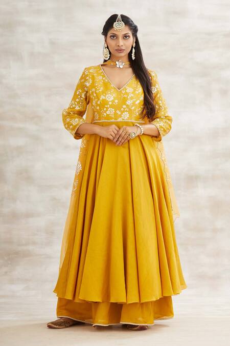 Mandira Wirk - Indian Yellow Chanderi Foil Print Anarkali Set Online at Aza Fashions Mandira Wirk - Indian_Yellow Chanderi Foil Print Anarkali Set _Online_at_Aza_Fashions