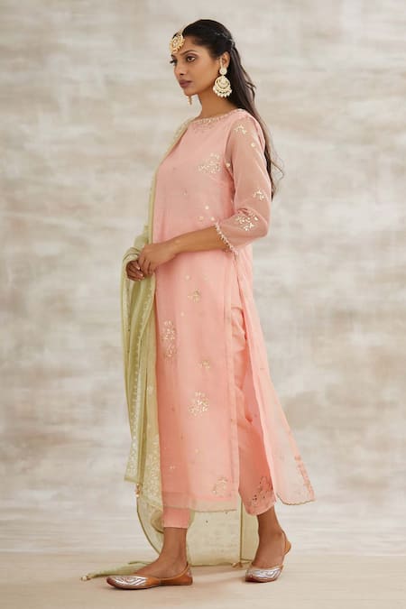 Mandira Wirk - Indian Peach Organza Kurta Set Online at Aza Fashions Mandira Wirk - Indian_Peach Organza Kurta Set _Online_at_Aza_Fashions