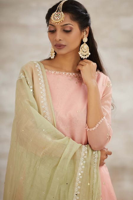 Shop Mandira Wirk - Indian Peach Organza Kurta Set Online at Aza Fashions Shop_Mandira Wirk - Indian_Peach Organza Kurta Set _Online_at_Aza_Fashions
