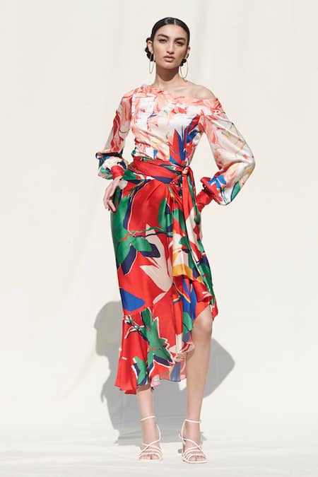 Mandira Wirk Resort Red Crepe Satin One Shoulder Printed Top And Skirt Set 