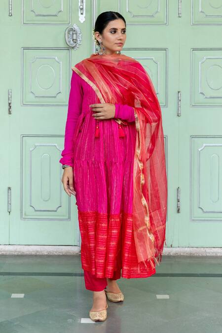 Myaara Fuchsia Anarkali Chanderi Blend, Dupatta Organza, Pants Cotton Tiered Set Online at Aza Fashions Myaara_Fuchsia Anarkali Chanderi Blend, Dupatta Organza, Pants Cotton Tiered Set _Online_at_Aza_Fashions