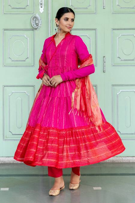 Shop Myaara Fuchsia Anarkali Chanderi Blend, Dupatta Organza, Pants Cotton Tiered Set Online at Aza Fashions Shop_Myaara_Fuchsia Anarkali Chanderi Blend, Dupatta Organza, Pants Cotton Tiered Set _Online_at_Aza_Fashions