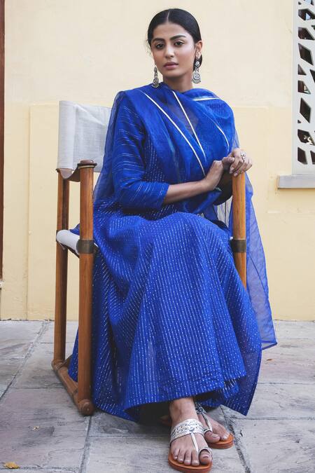 Buy Myaara Blue Kurta Cotton Dobby Pant Cotton Dupatta Organza V Neck Angarkha Set Online at Aza Fashions Buy_Myaara_Blue Kurta Cotton Dobby Pant Cotton Dupatta Organza V Neck Angarkha Set _Online_at_Aza_Fashions