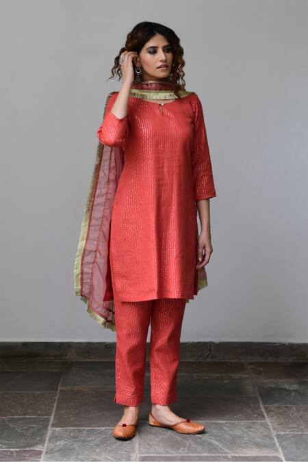 Buy Myaara Red Kurta Lurex Dupatta Organza Lining Round Striped Set Online at Aza Fashions Buy_Myaara_Red Kurta Lurex Dupatta Organza Lining Round Striped Set _Online_at_Aza_Fashions