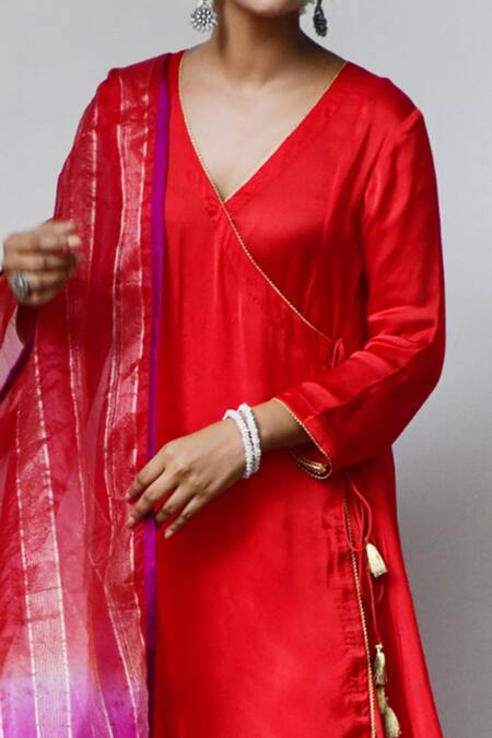 Myaara Red Kurta Satin Georgette Dupatta Organza Pant Panelled Angrakha Set at Aza Fashions Myaara_Red Kurta Satin Georgette Dupatta Organza Pant Panelled Angrakha Set _at_Aza_Fashions