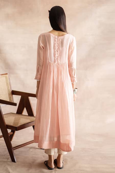 Shop_Swatti Kapoor_Pink Handwoven Chanderi Mul Plain Round Myo Kurta _at_Aza_Fashions