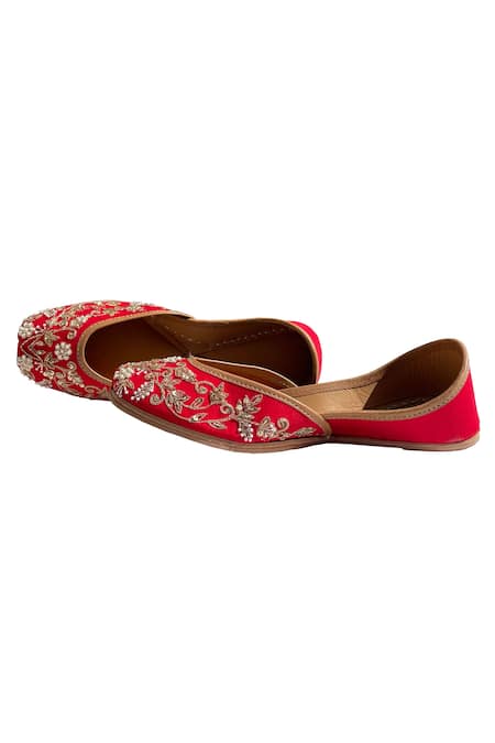 Shop_Kurrbat_Red Embroidered Mystical Zardozi Juttis _at_Aza_Fashions