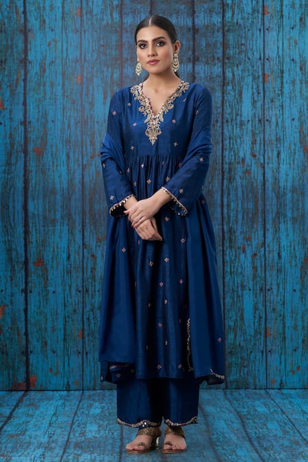 Label Niti Bothra_Blue Silk Floral Notched Embroidered Kurta And Palazzo Set _Online_at_Aza_Fashions