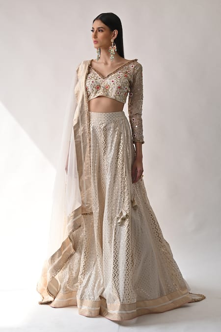 Neha Khullar_White Chanderi Silk And Organza Lining Cotton Shantoon Cutdana, Lehenga Set _Online_at_Aza_Fashions