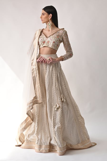 Buy_Neha Khullar_White Chanderi Silk And Organza Lining Cotton Shantoon Cutdana, Lehenga Set _Online_at_Aza_Fashions