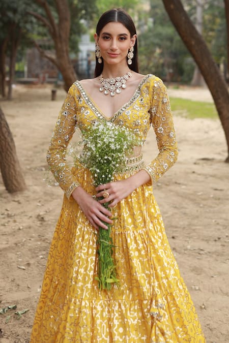 Neha Khullar_Yellow Chanderi Silk And Organza Lining Cotton Shantoon Cutdana, Lehenga Set _at_Aza_Fashions