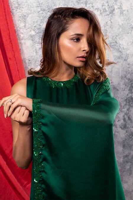 Shop Nayantaara Green Satin Georgette Round Embroidered Asymmetric Kaftan Online at Aza Fashions Shop_Nayantaara_Green Satin Georgette Round Embroidered Asymmetric Kaftan _Online_at_Aza_Fashions