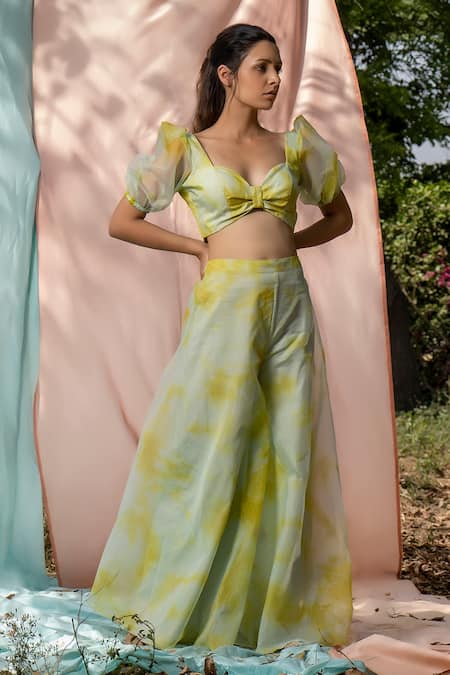 Shop Nayantaara Yellow Organza Embroidery Sweetheart Neck Tie-dye Blouse And Palazzo Set at Aza Fashions Shop_Nayantaara_Yellow Organza Embroidery Sweetheart Neck Tie-dye Blouse And Palazzo Set _at_Aza_Fashions