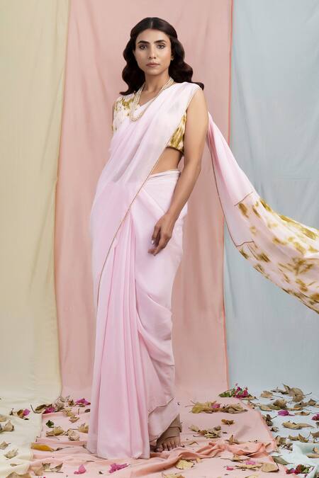 Shop Nayantaara Pink Paper Silk Embroidery V Neck Tie-dye Saree With Blouse at Aza Fashions Shop_Nayantaara_Pink Paper Silk Embroidery V Neck Tie-dye Saree With Blouse _at_Aza_Fashions