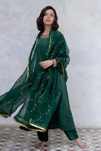 Buy_Nirjara_Green Organza Silk Aari Embroidery, Pita, Sitara Padmini Jaal Dupatta_Online_at_Aza_Fashions