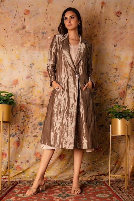 Vaani Beswal_Grey Dress Jamdani, Trench Zari Naaz With _Online_at_Aza_Fashions