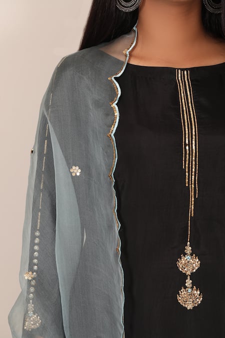 Buy_Pouli Pret_Black Viscose Silk Habutai Boat Embroidered Kurta Set _Online_at_Aza_Fashions