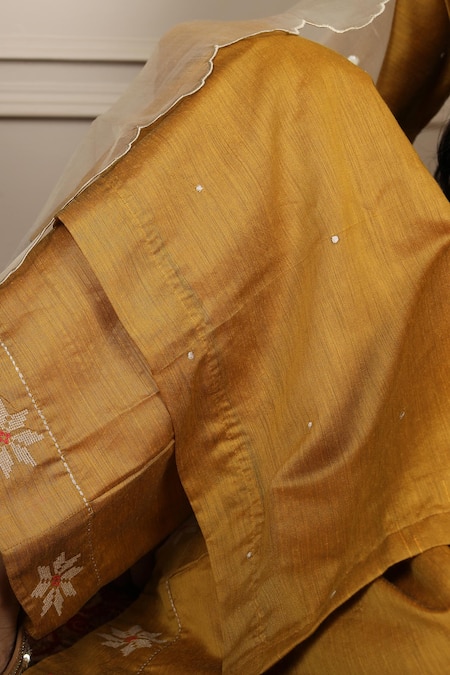 Shop_Pouli Pret_Yellow Mercerised Cotton Chanderi Notched Embroidered Kurta Set _Online_at_Aza_Fashions