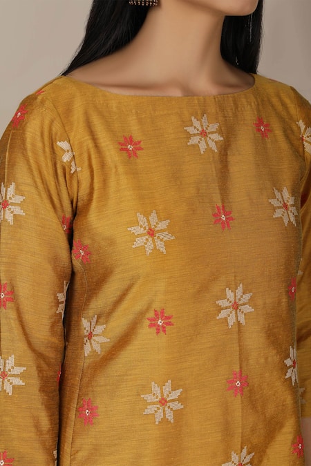 Buy_Pouli Pret_Yellow Mercerised Cotton Chanderi, Silk Embroidered Kurta And Dhoti Pant Set _Online_at_Aza_Fashions