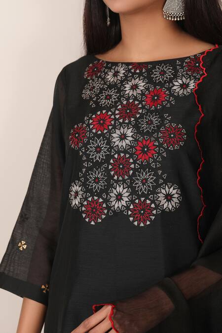 Buy_Pouli Pret_Black Kota, Mercerised Cotton Chanderi Straight Embroidered Kurta Set _Online_at_Aza_Fashions