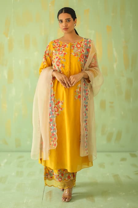 Pouli Pret Chanderi Floral Embroidered Kurta Set 