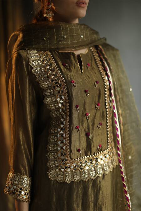 Buy_Begum_Green Kurta And Pant Chanderi Dupatta Organza Inner Mulmul Embroidered Set _Online_at_Aza_Fashions