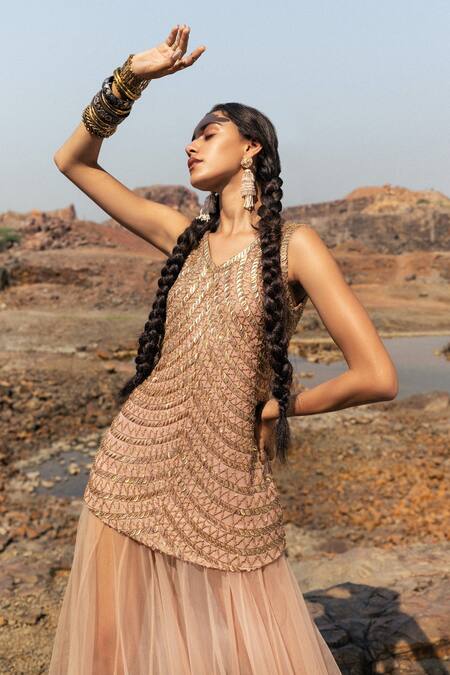 Nandita Thirani_Pink Tulle Embroidery Sequin V Neck Short Kurta And Sheer Skirt Set  _Online_at_Aza_Fashions