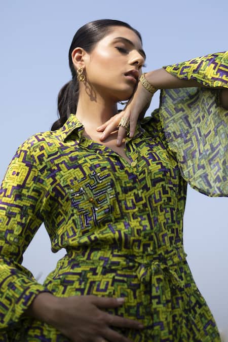 Buy_Mehak Murpana_Green Crepe Zigzag Shirt Collar Ruffle Printed Dress_Online_at_Aza_Fashions