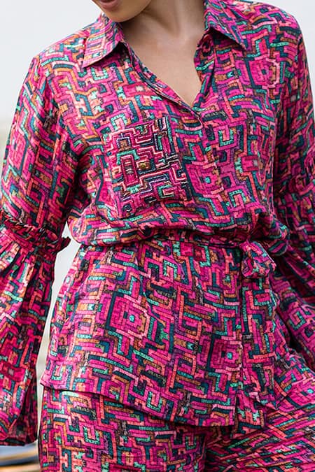 Buy_Mehak Murpana_Pink Crepe Zigzag Shirt Collar Flared Sleeve Printed _Online_at_Aza_Fashions
