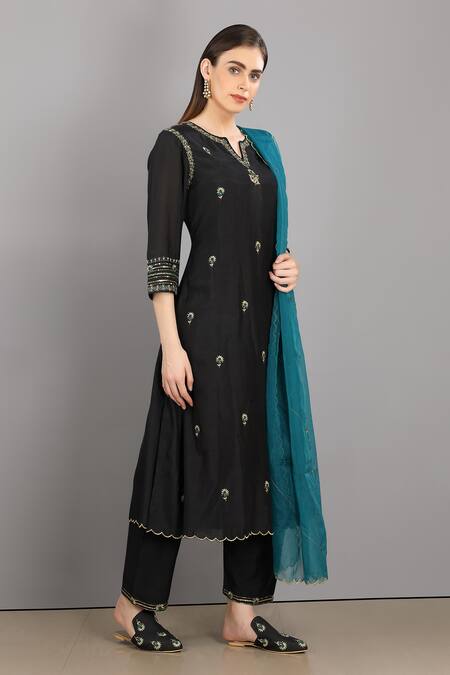 Asaga_Black Kurta Chanderi Silk Round Set _Online_at_Aza_Fashions