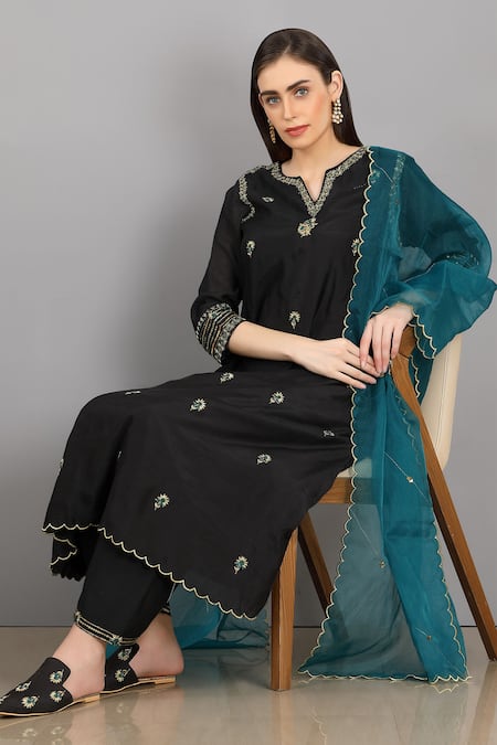 Buy_Asaga_Black Kurta Chanderi Silk Round Set _Online_at_Aza_Fashions