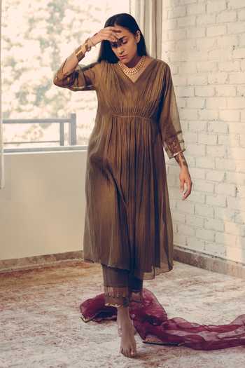 Sarang Kaur Green Chanderi Silk Sequins, Beads V-neck Kaftan And Pant Set Online at Aza Fashions Sarang Kaur_Green Chanderi Silk Sequins, Beads V-neck Kaftan And Pant Set _Online_at_Aza_Fashions