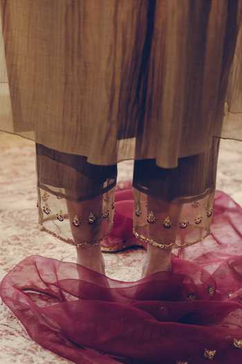 Sarang Kaur Green Chanderi Silk Sequins, Beads V-neck Kaftan And Pant Set at Aza Fashions Sarang Kaur_Green Chanderi Silk Sequins, Beads V-neck Kaftan And Pant Set _at_Aza_Fashions