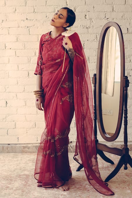 Buy Sarang Kaur Red Organza, Silk Sequins, Beads Hand Embroidered Scallop Saree Online at Aza Fashions Buy_Sarang Kaur_Red Organza, Silk Sequins, Beads Hand Embroidered Scallop Saree _Online_at_Aza_Fashions