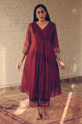 Sarang Kaur Maroon Chanderi Silk Sequins, Beads V-neck Ruched Bodice Kaftan And Pant Set Online at Aza Fashions Sarang Kaur_Maroon Chanderi Silk Sequins, Beads V-neck Ruched Bodice Kaftan And Pant Set _Online_at_Aza_Fashions