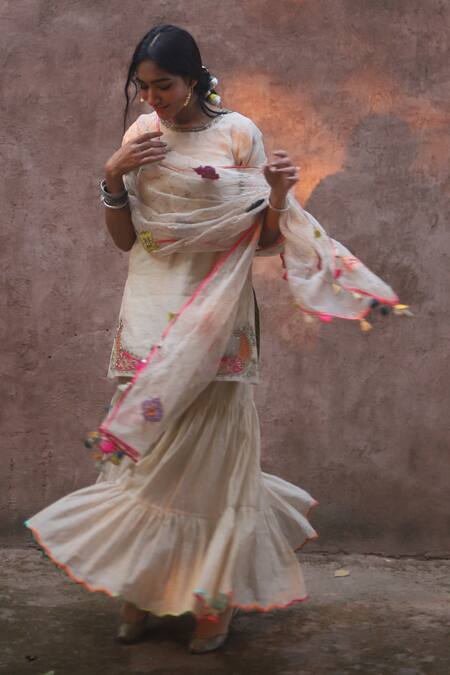 Rajiramniq_White Kurta Handwoven Silk Chanderi Gharara Set _Online_at_Aza_Fashions