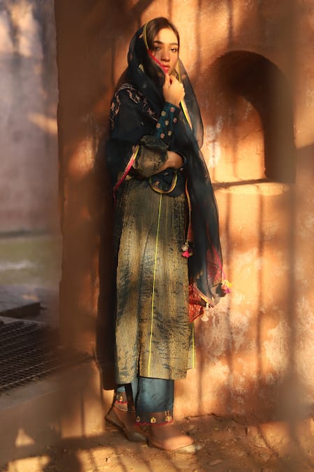 Buy_Rajiramniq_Blue Kurta Handwoven Tissue Chanderi Pant Modal Satin Dupatta Organza Set _Online_at_Aza_Fashions