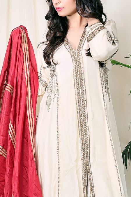 Nazar By Indu White , Chanderi Embroidered Kurta Set Online at Aza Fashions Nazar By Indu_White , Chanderi Embroidered Kurta Set _Online_at_Aza_Fashions