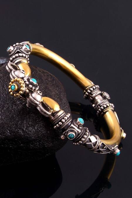 Noor_Silver Plated Stone Embellished Bangle_Online_at_Aza_Fashions